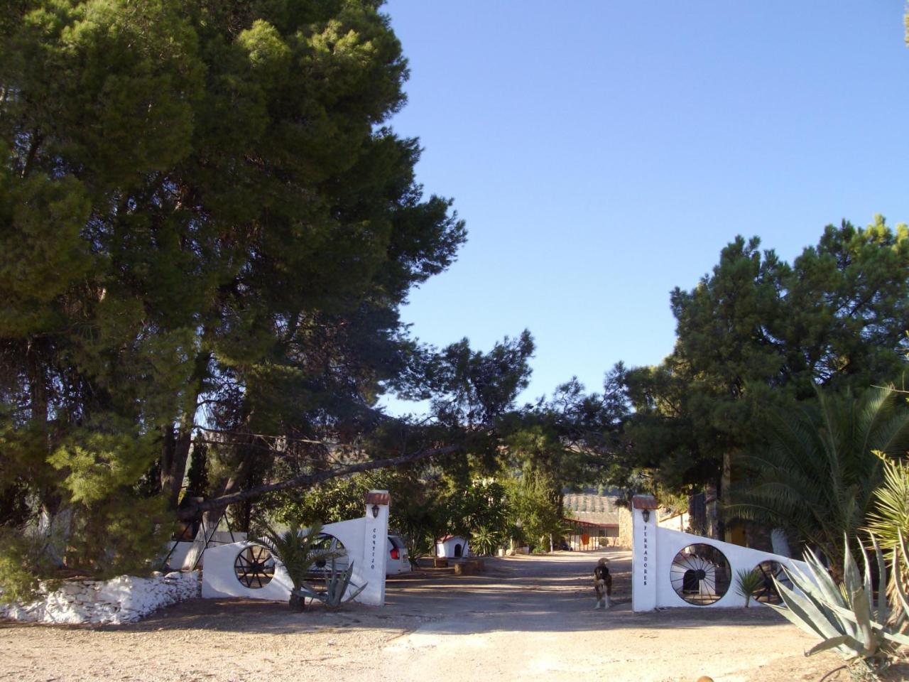 Humilladero Cortijo Ferradores المظهر الخارجي الصورة